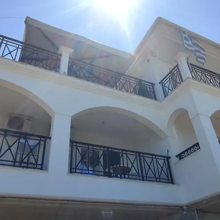 Apartahotel Anna And 3*