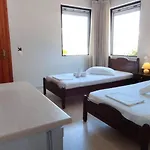 安娜一室公寓及公寓 3*