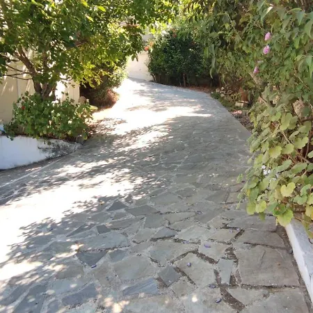 Anna And Tsilivi (Zakynthos)