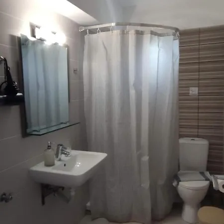 安娜一室公寓及公寓 3*