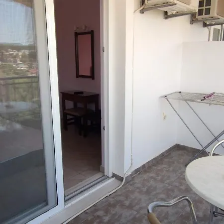 安娜一室公寓及公寓 3*